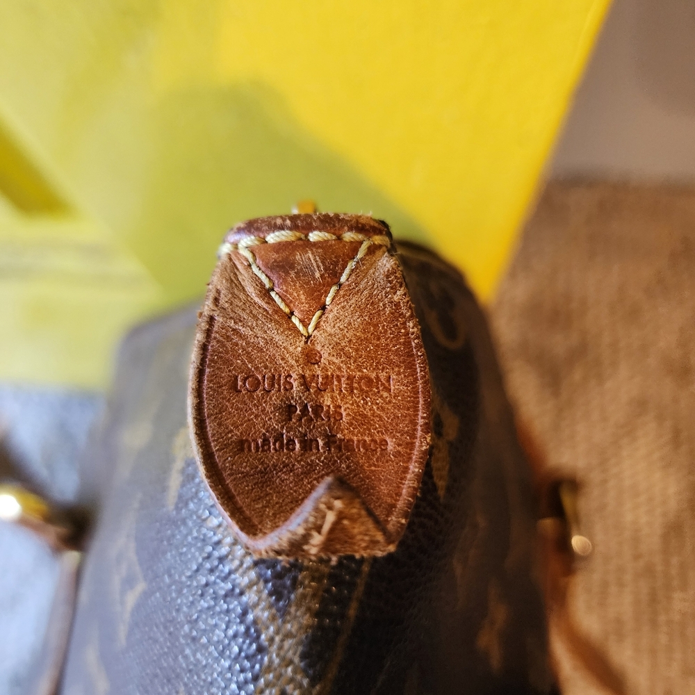Louis Vuitton Brown Monogram Shoulder Bag - Picture 7 of 9